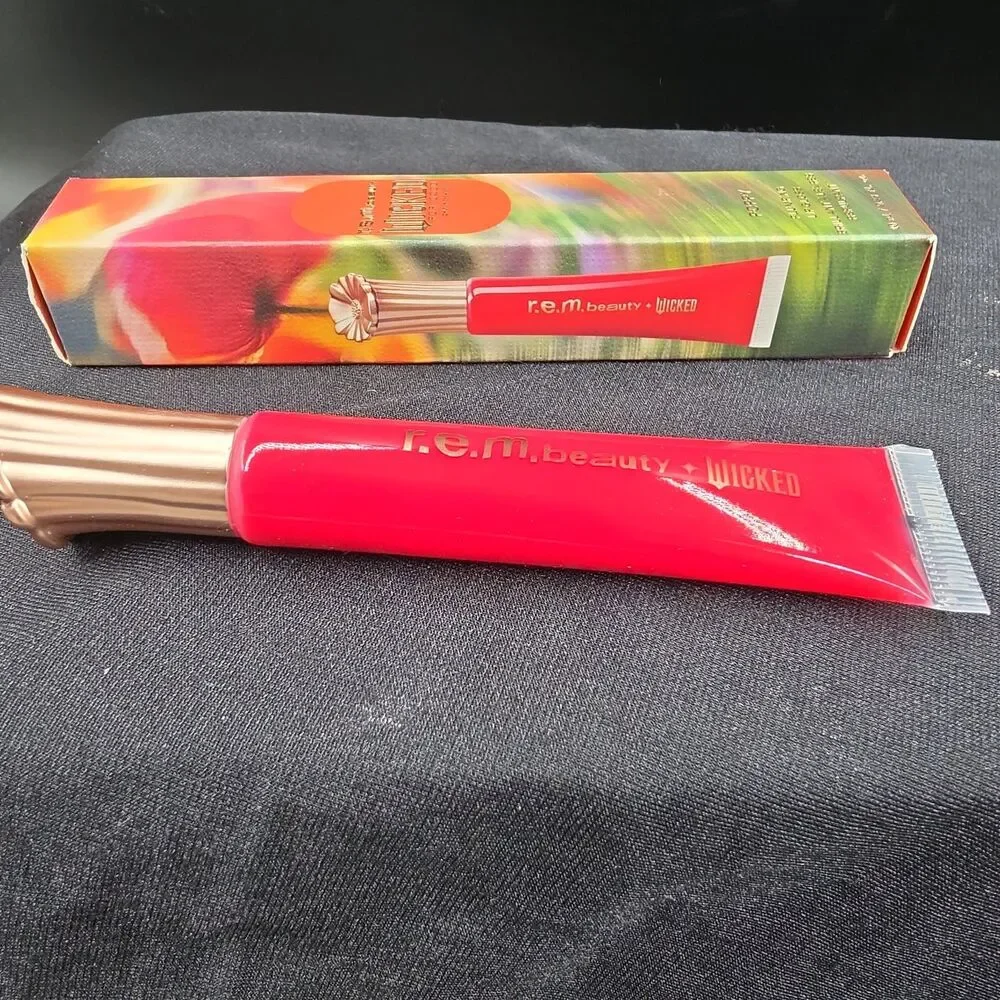 r.e.m. beauty Wicked For Good Poppy Punch Plumping Lip Gloss 8.33 oz NEW